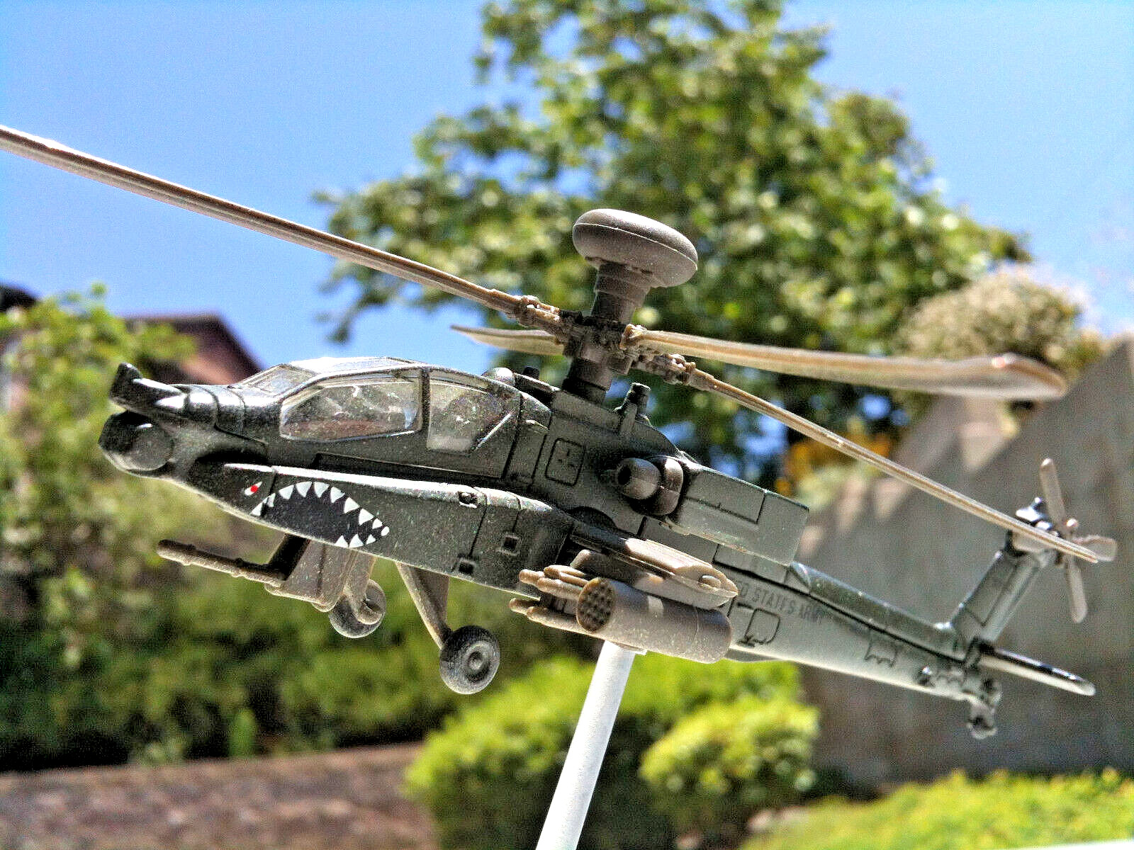 Corgi Hughes AH-64 Apache Helicopter US Army 3rd Infantry Iraqi Freedom 1:120