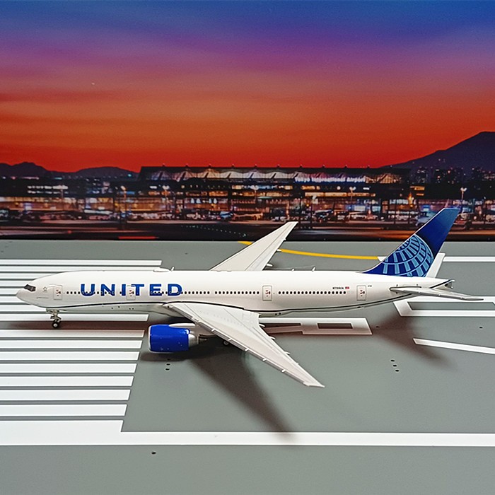 1:400 Geminijets United Airlines B777-200ER Passenger Airplane Diecast Model