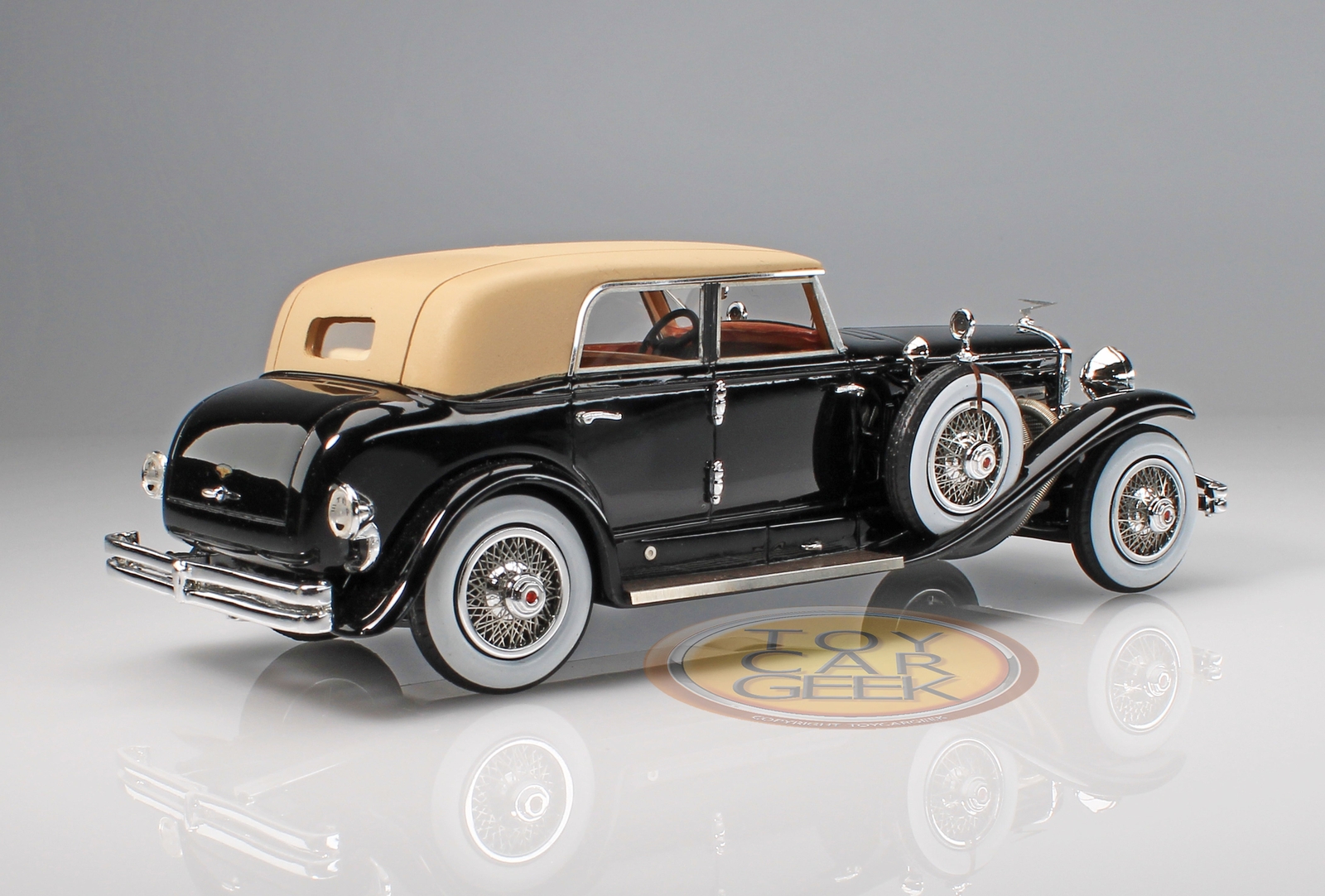 1932 Duesenberg Model J Torpedo Berline Rollston – Black 1:43 Kess Scale Models