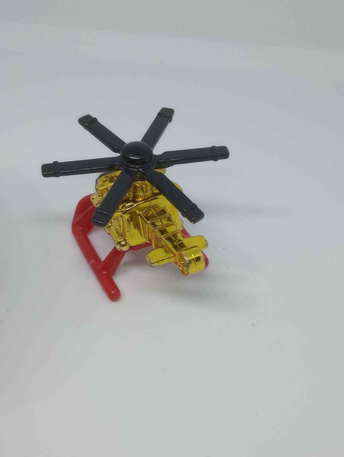 Plastic Helicopter Toy 1996 LGT 2″ 90s Toy Gold Red Lewis Galoob Toys