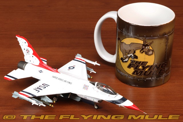 Hobby Master 1:72 F-16C Fighting Falcon USAF Thunderbirds Warbird