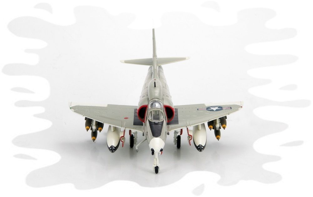 Hobby Master 1:72 US Marines A-4 Skyhawk VMA-214 “Black Sheep” (HA1411)