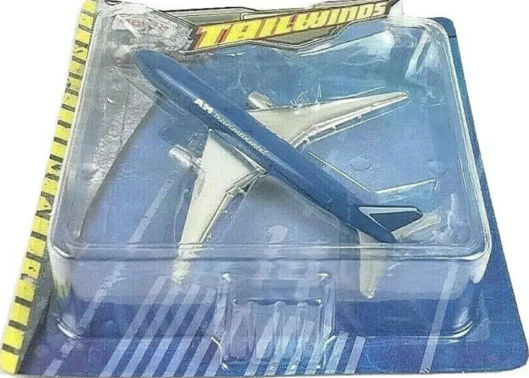 Maisto Tailwinds Boeing 777-200 Blue Commercial Airliner Die-Cast New Free Ship!