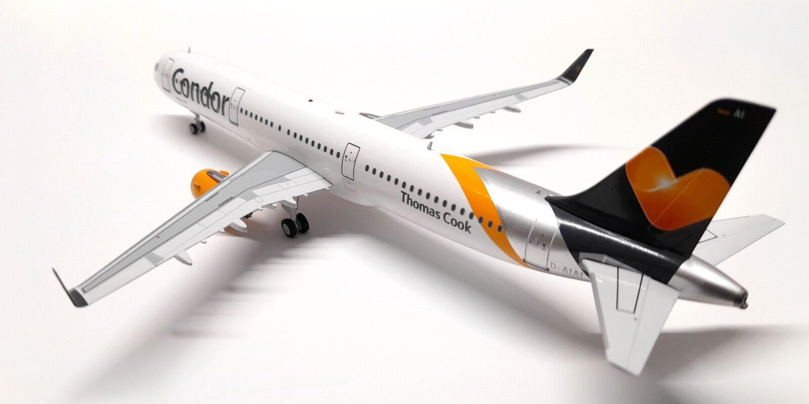 JFox Models 1-200 Airbus A321 Condor-Thomas Cook Reg D-AIAI with Stand