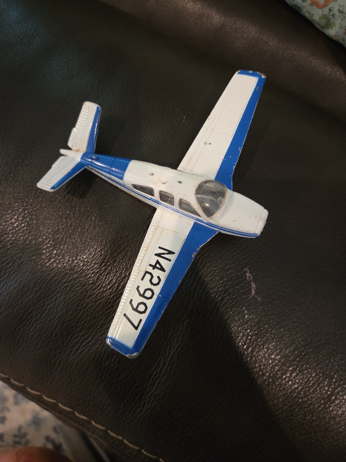 Beechcraft V35A Bonanza Airplane N42997 Diecast Plane 4″ w/ 5″ Wing Span