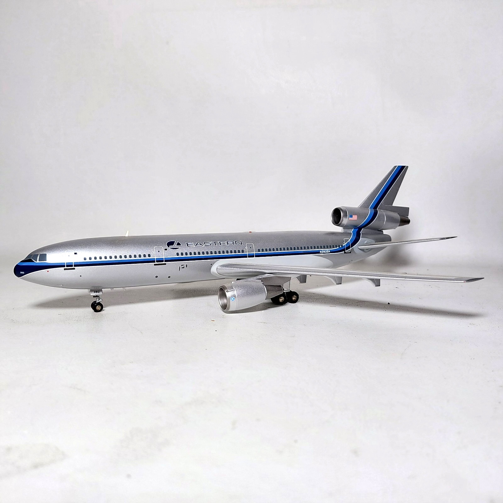 1:200 McDonnell Douglas DC-10 Eastern Air Lines N392EA Inflight 200 Diecast