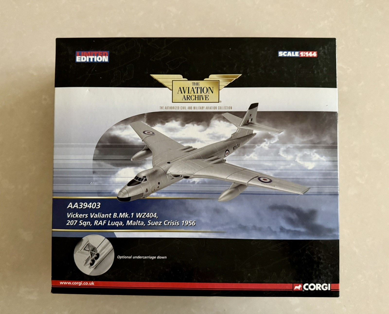 Corgi AA39403 Vickers Valiant B.Mk.1 WZ404 1:144 RAF 207 Sqn Suez Crisis 1956