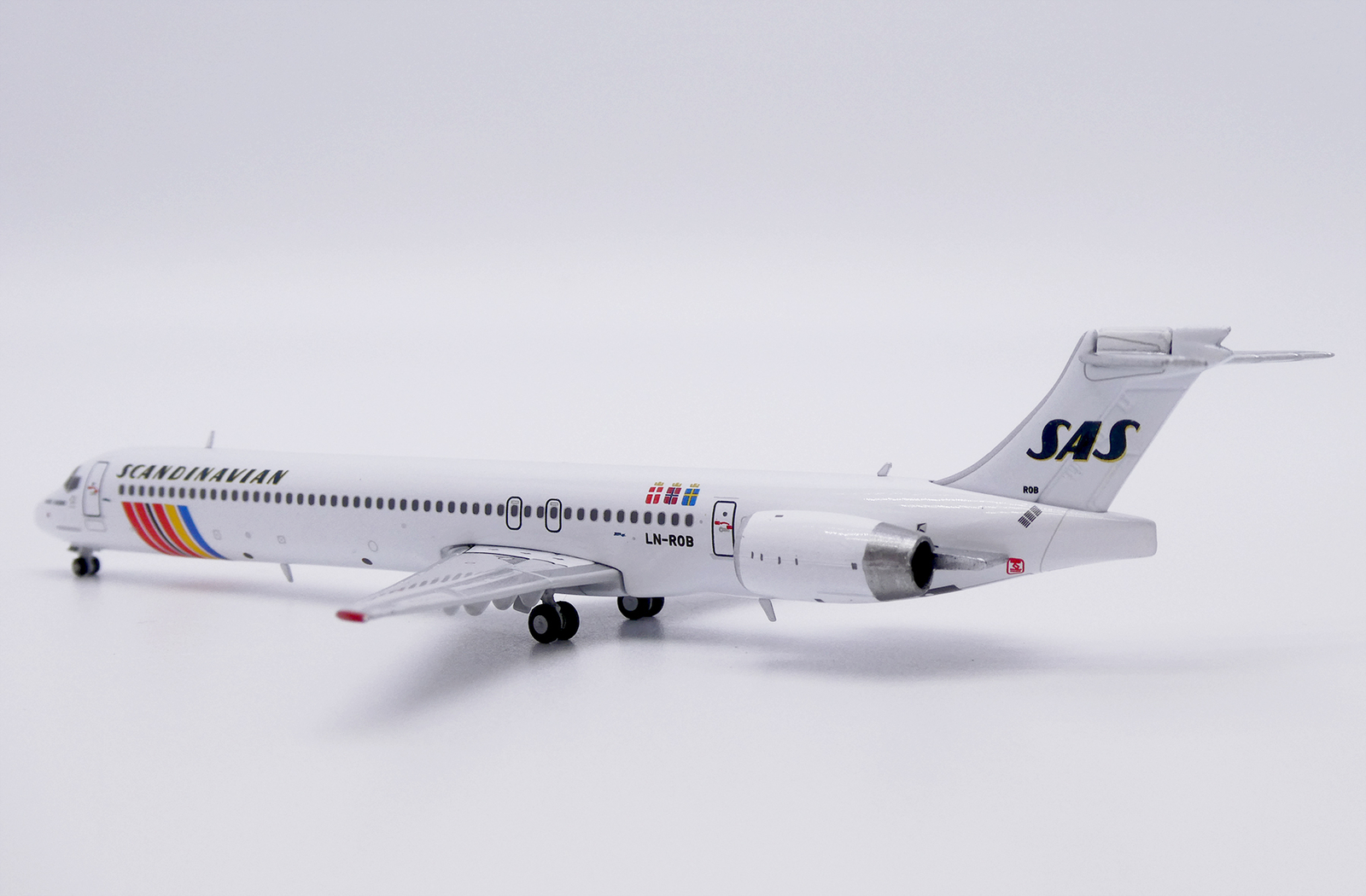 1:400 JC Wings SAS McDonnell Douglas MD-90 Passenger Airplane Diecast Model