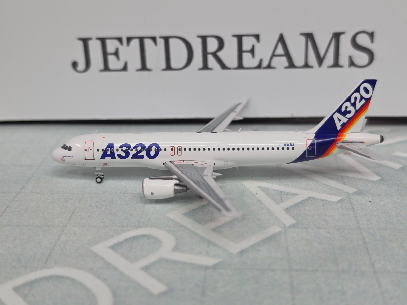 1/400 AIRBUS INDUSTRIES A320-200 2000’S HOUSE COLORS F-WWBA KYLIN MODEL