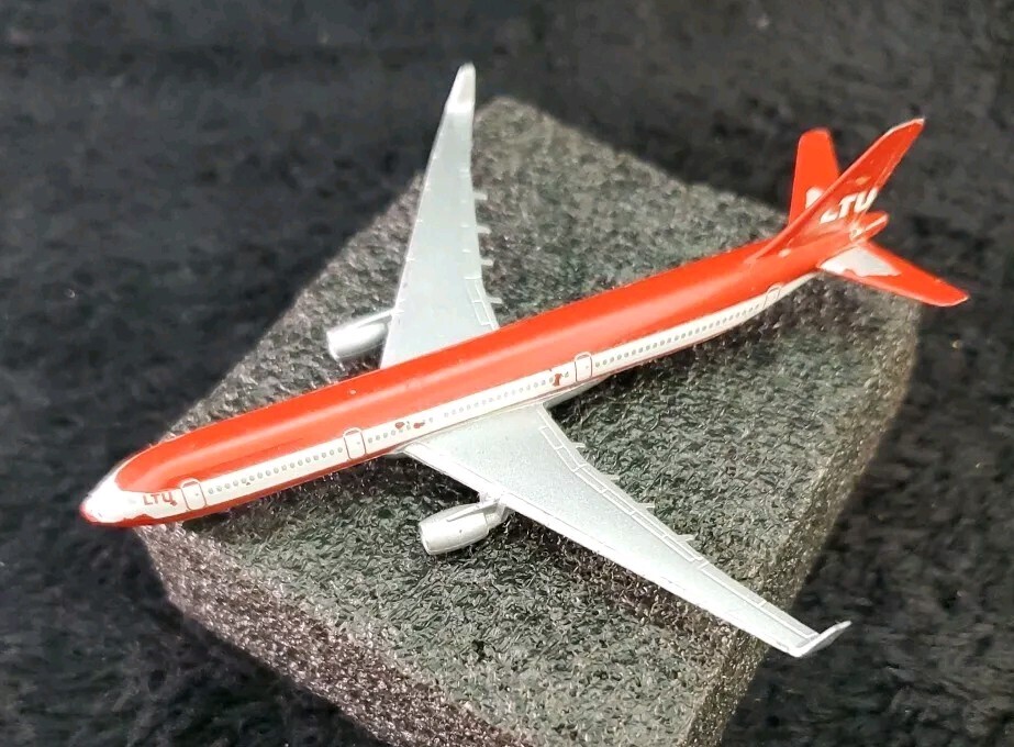 SCHABAK AIRPLANE LTU Airbus A330-300 DIECAST 1:400