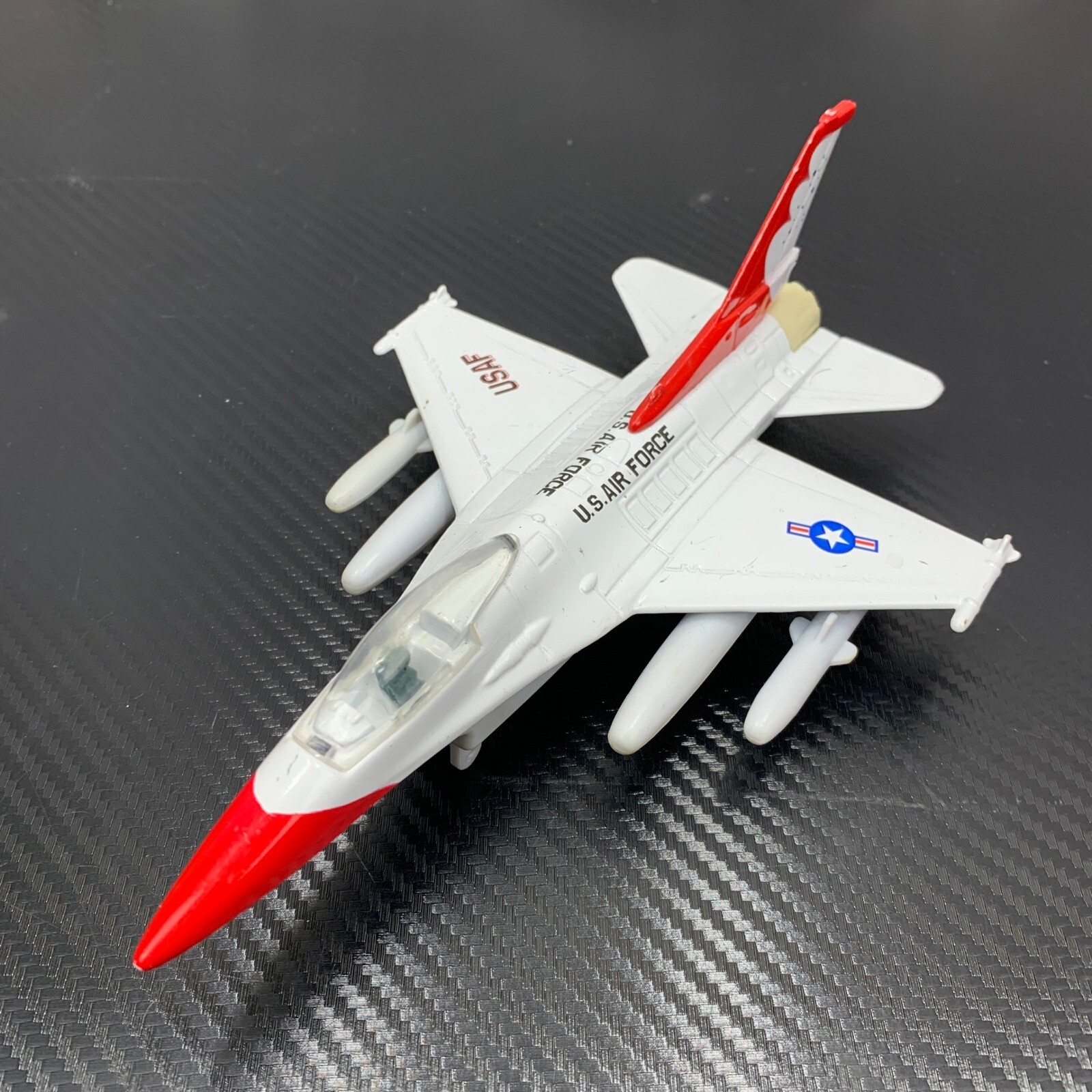 TM LM Toy Airplane Fighter Jet Military Vehicle Diecast Red White USAF