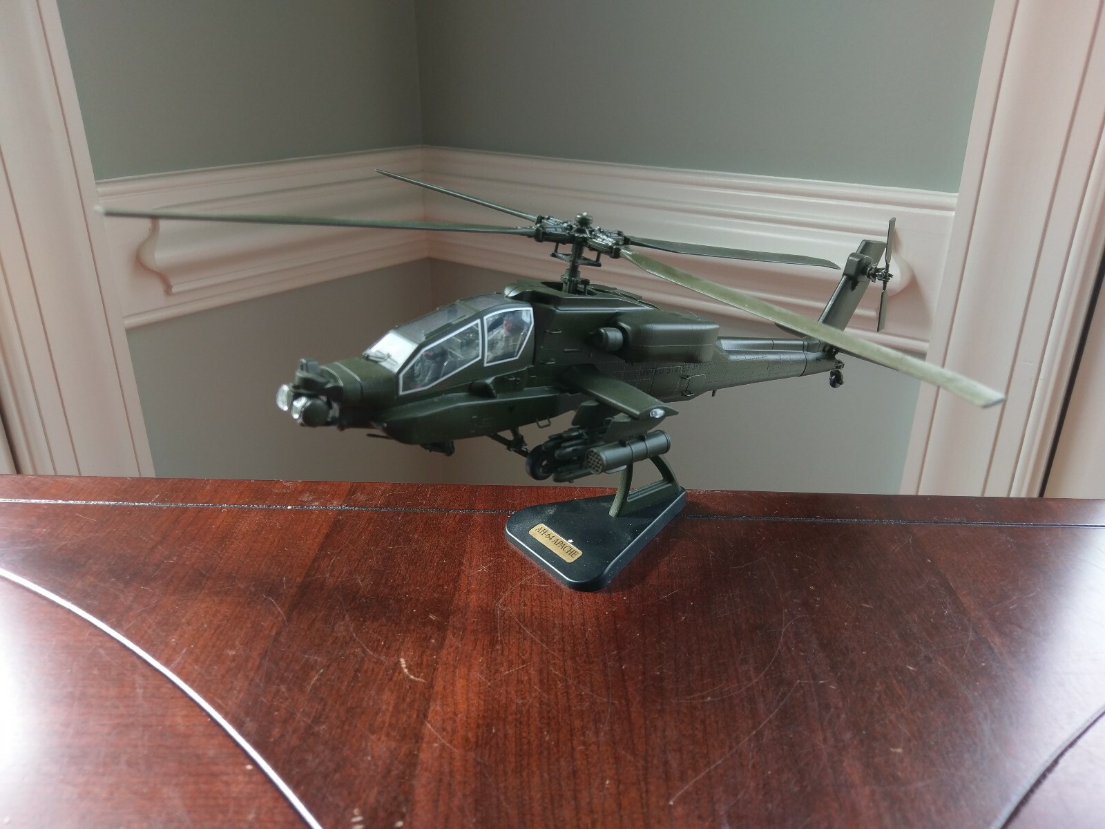 Diecast US Army AH 64 Apache Helicopter Model on Stand Green Boeing Military