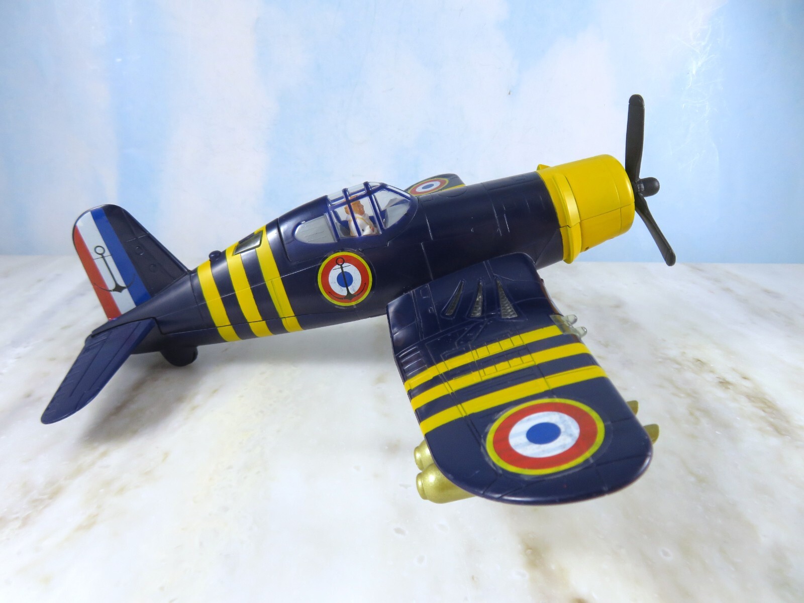 Kentoys Aircraft Vought F4U Corsair Lights Prop Spins Sounds French Navy 10″