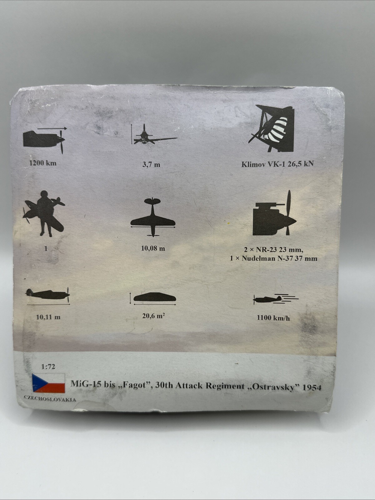 1/72 Model Airplane Amer Com AM1105WL Mikoyan Gurevich MiG-15bis Fagot-1954