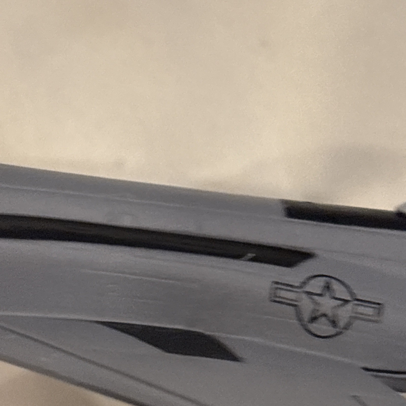 MAISTO TAILWINDS – F-4J PHANTOM II – FIGHTER PLANE – DIECAST AIRPLANE w/Stand