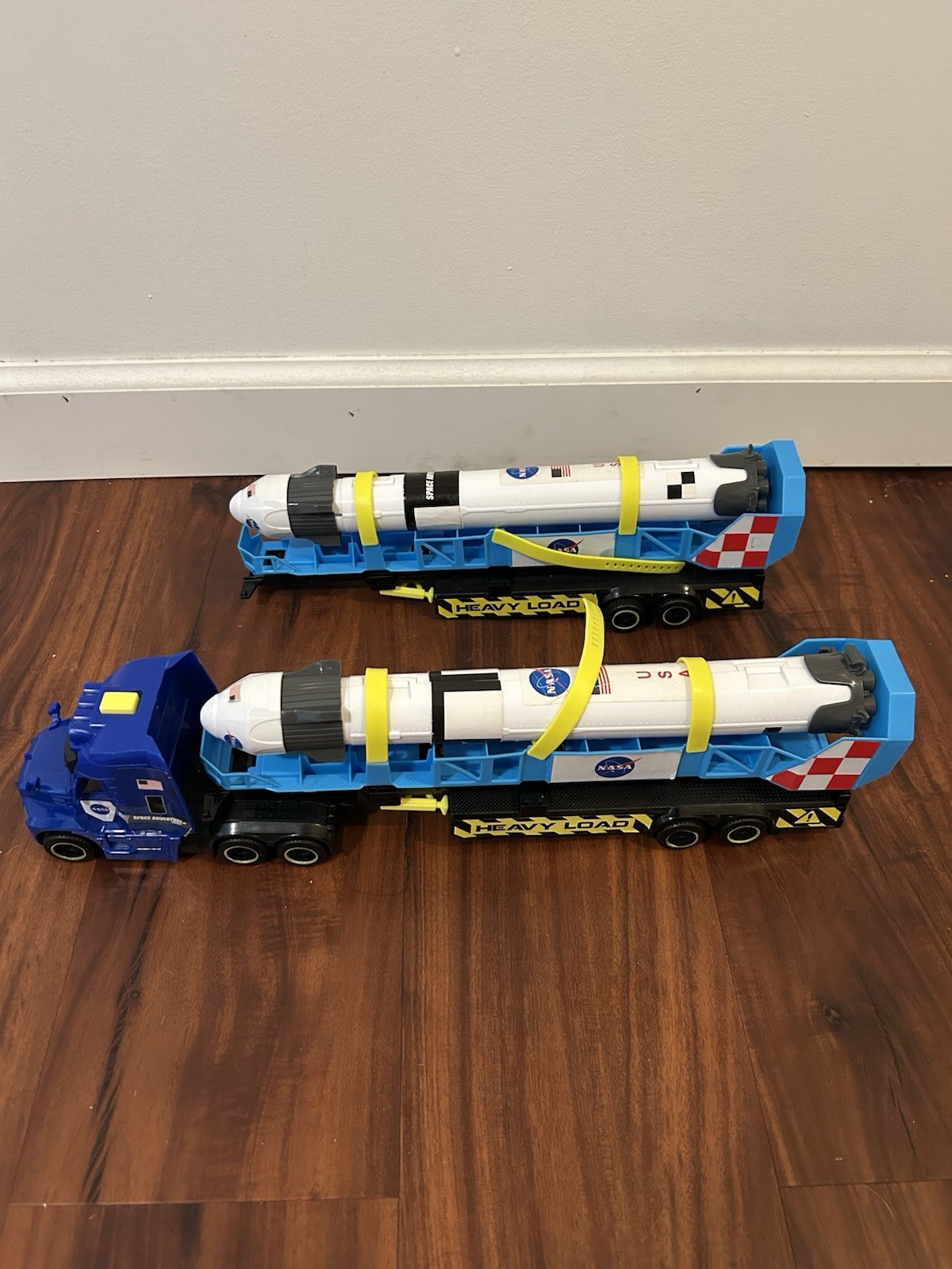 SPACE ADVENTURE NASA USA ROCKET TRUCK TRAILER TRANSPORTER 16” “READ”