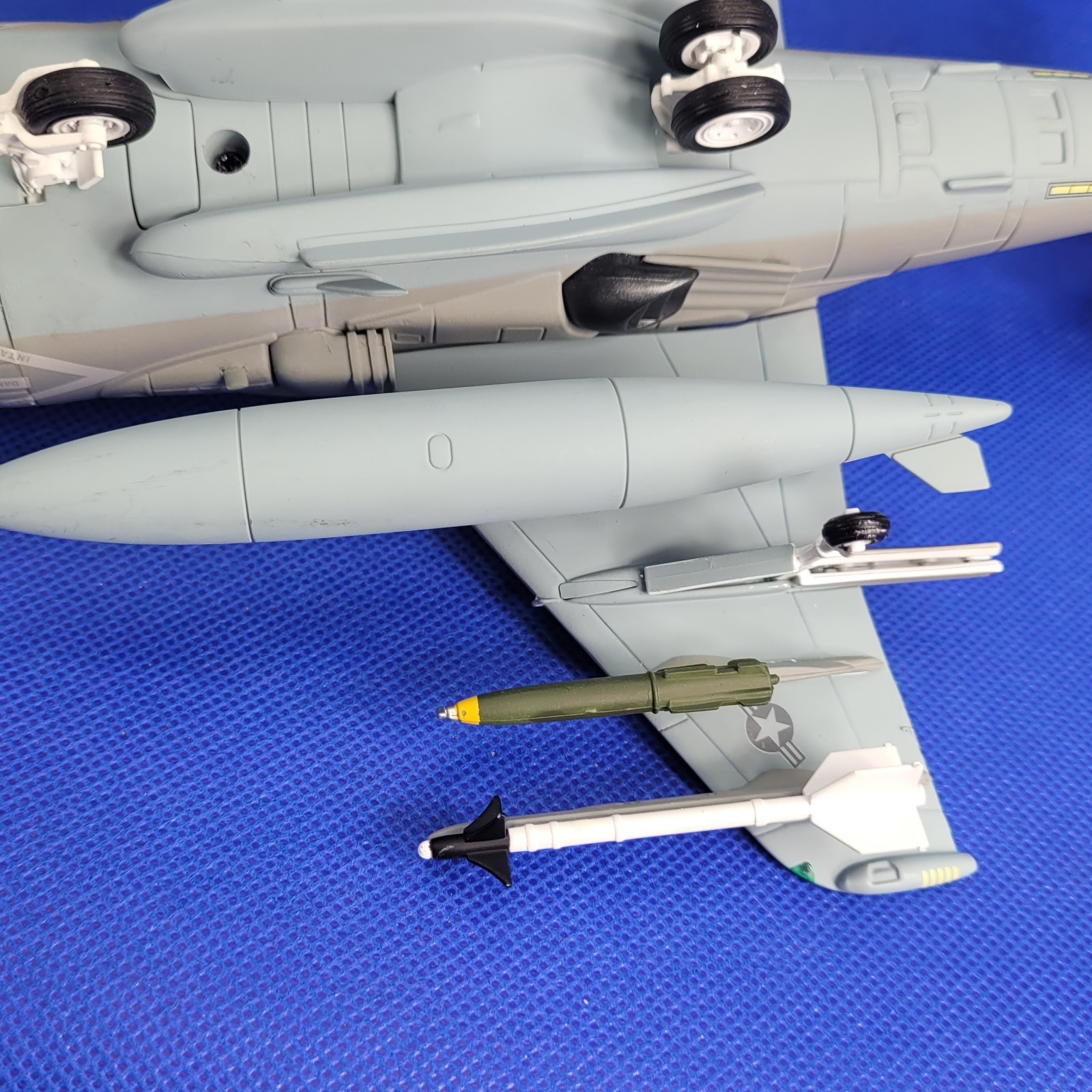 Franklin Mint Armour 1/48 Harrier AV-8B Flying Tigers Marines VMA542 AF AF
