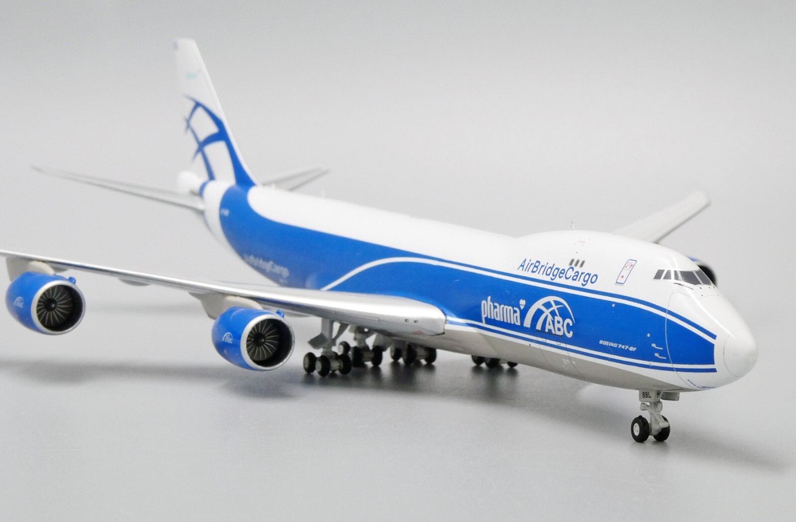JC Wings 1:400 AirBridgeCargo Boeing B747-800F ‘Pharma’ VQ-BBL Diecast Model