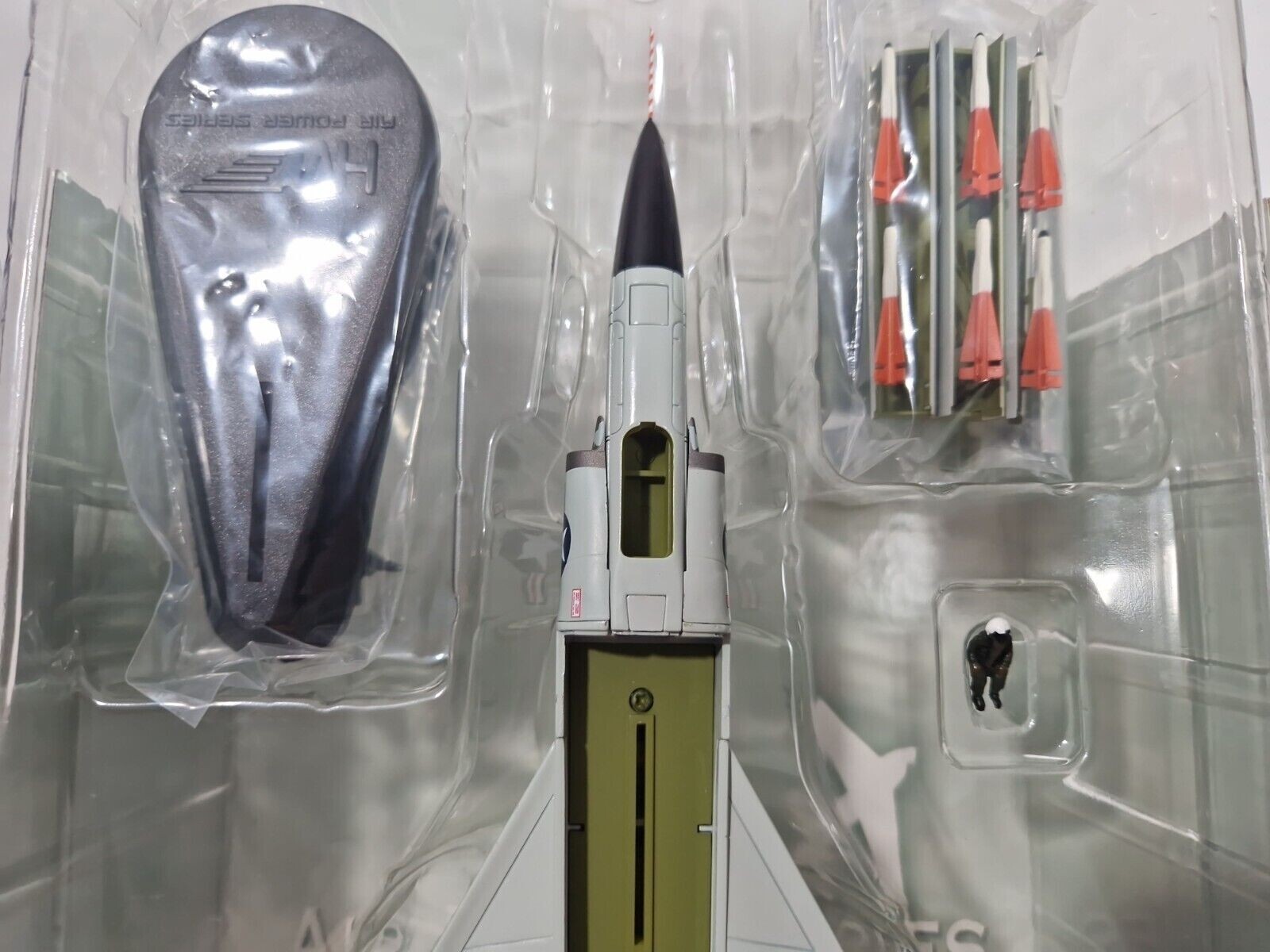 Hobby Master 1:72 Convair F-102A Delta Dagger USAF 16th FIS, Naha AFB HA3111