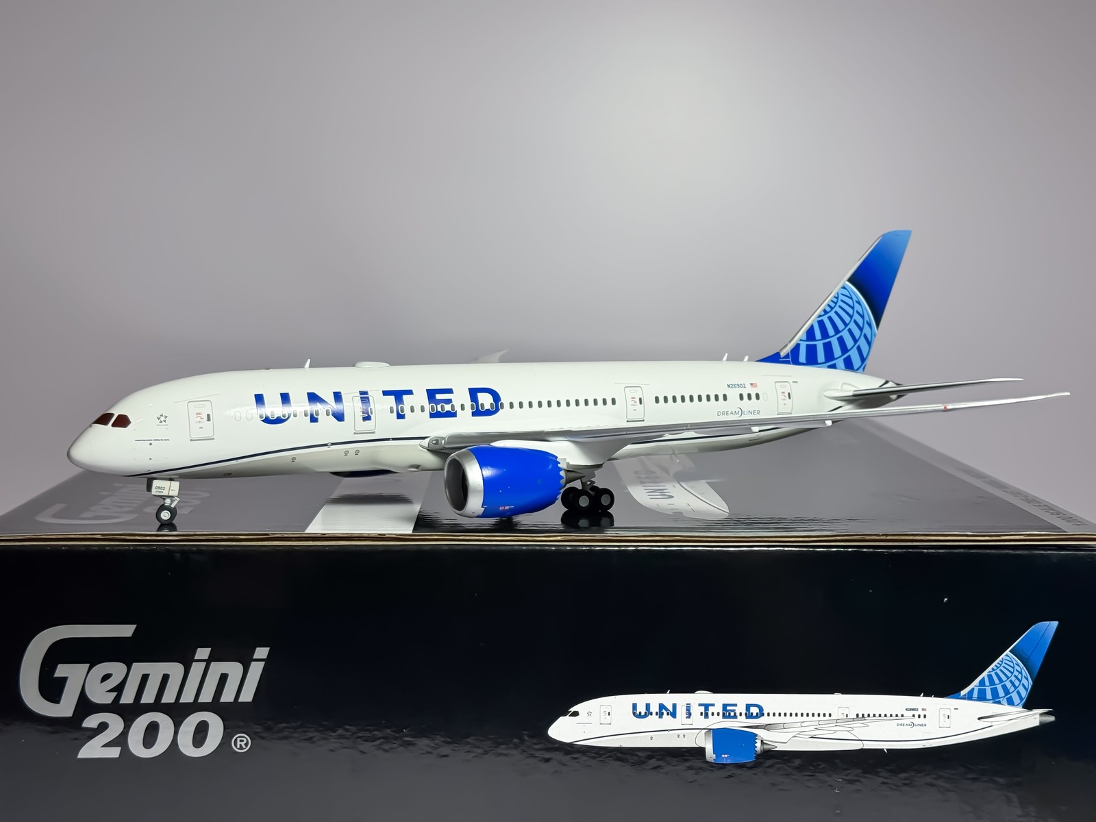 United Airlines Boeing 787-8 1:200 Gemini Jets N26902 (G2UAL1393)