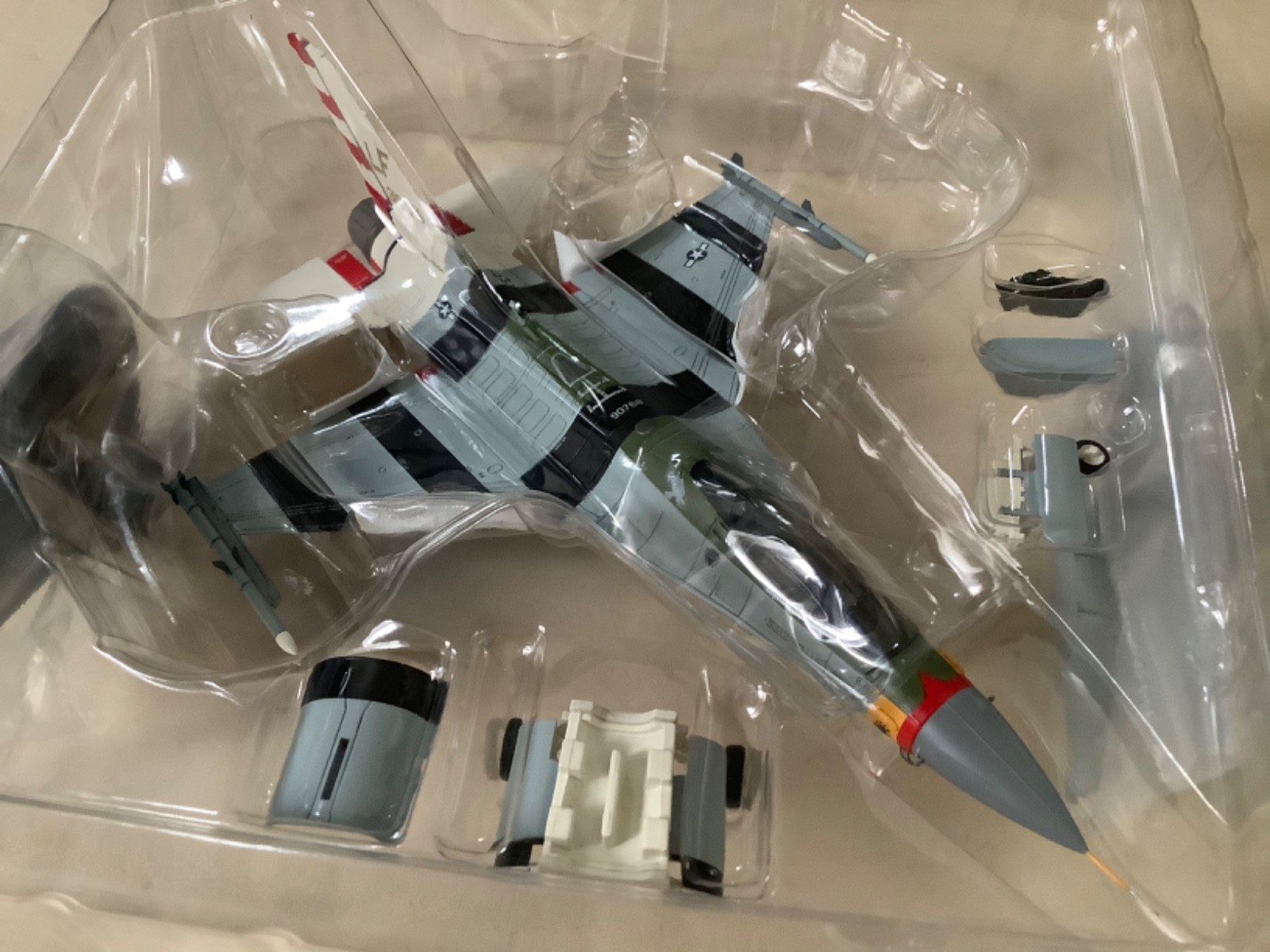 HOBBYMASTER 1:72 F-16C PASSIONATE PATSY, 310TH FS 80TH ANNIVERSARY 2022 HA38013