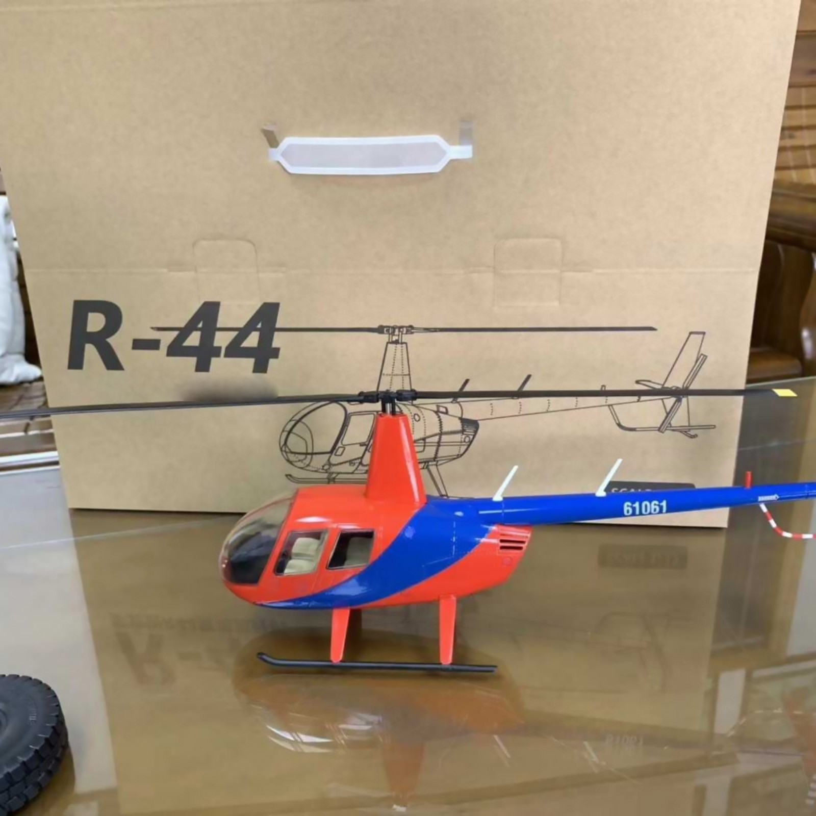 37cm Alloy 1/32 Scale R44 Raven Helicopter Aircraft Model Plane Toy Collection