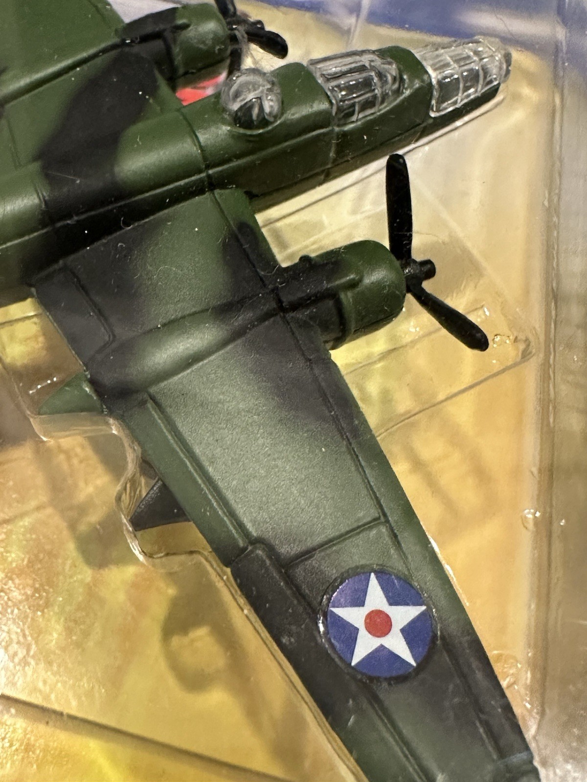 Maisto Tailwinds B25J Mitchell Bomber Die Cast Metal And Plastic, 2001 W/stand
