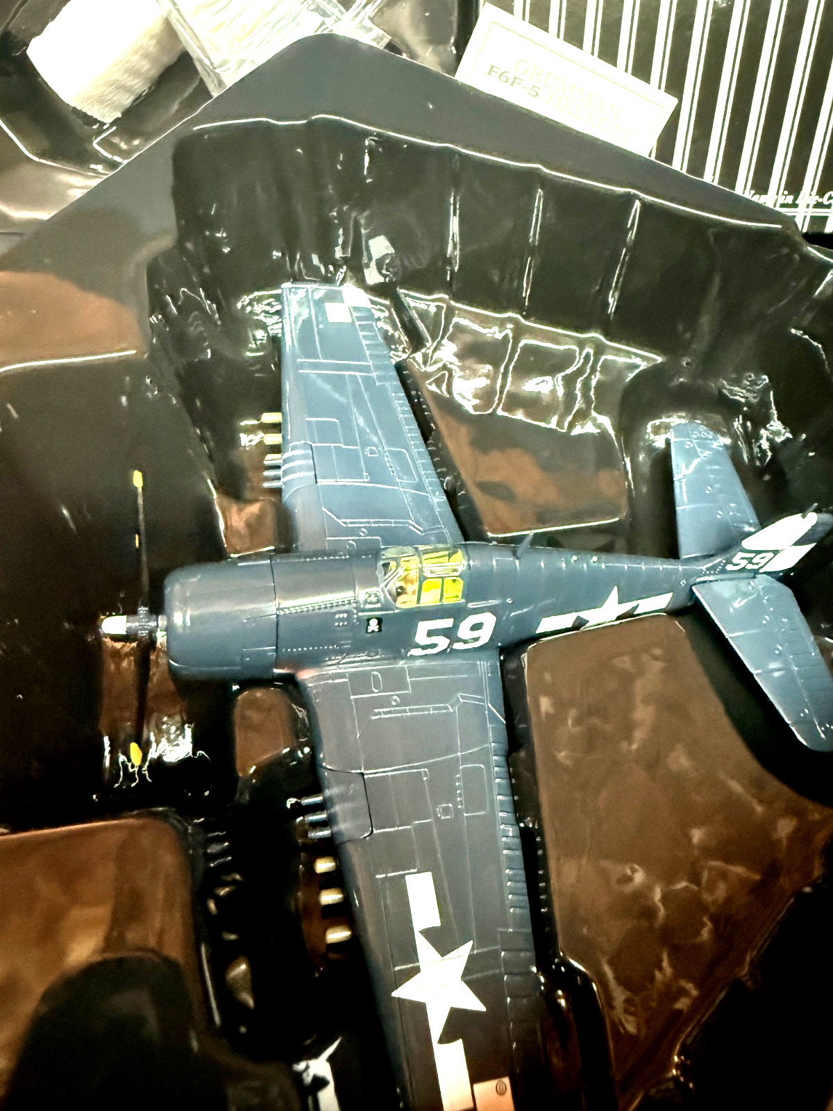 MATCHBOX COLLECTIBLES PLATINUM EDITION – 1:72 GRUMMAN F6F-5 HELLCAT – NIB