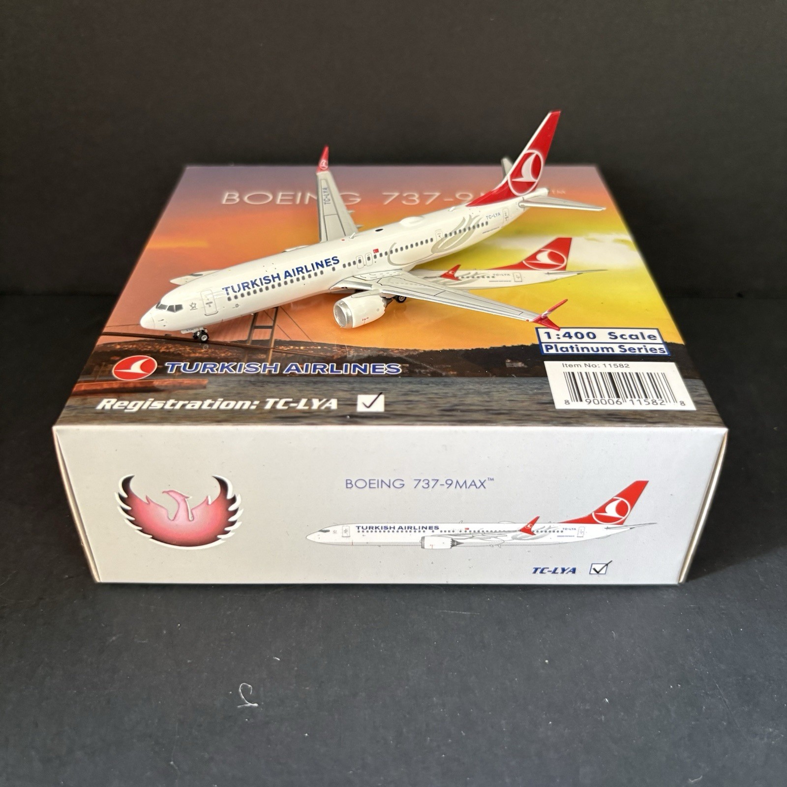 Phoenix Model 1:400 Turkish Airlines Boeing 737 MAX 9 TC-LYA PH411582 Diecast