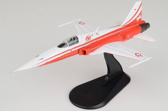 HA3373 Hobby Master F-5E Tiger II 1/72 Model Swiss Air Force Patrouille Suisse