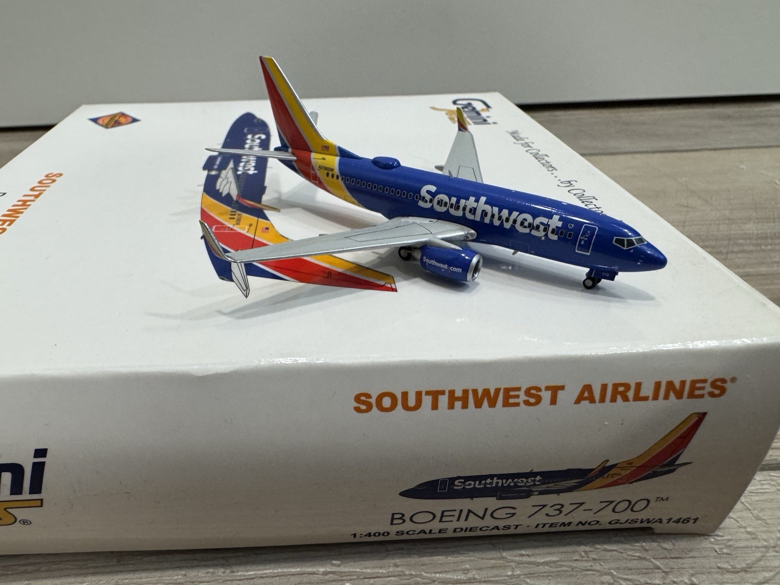 1/400 Gemini Jet Southwest 737-700 GJSWA1461 N708SW