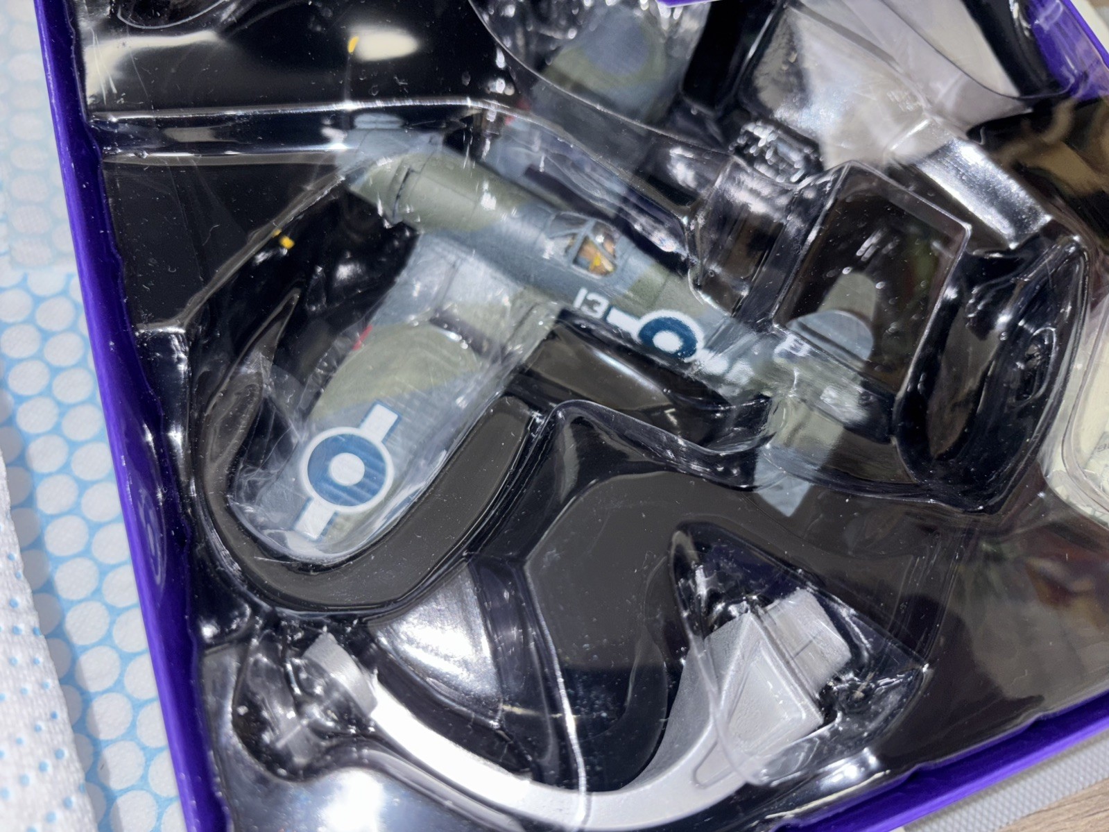 CORGI AVIATION AA33016 VOUGHT CORSAIR MK.II NO 1836 N.A.S HMS VICTORIOUS 1945