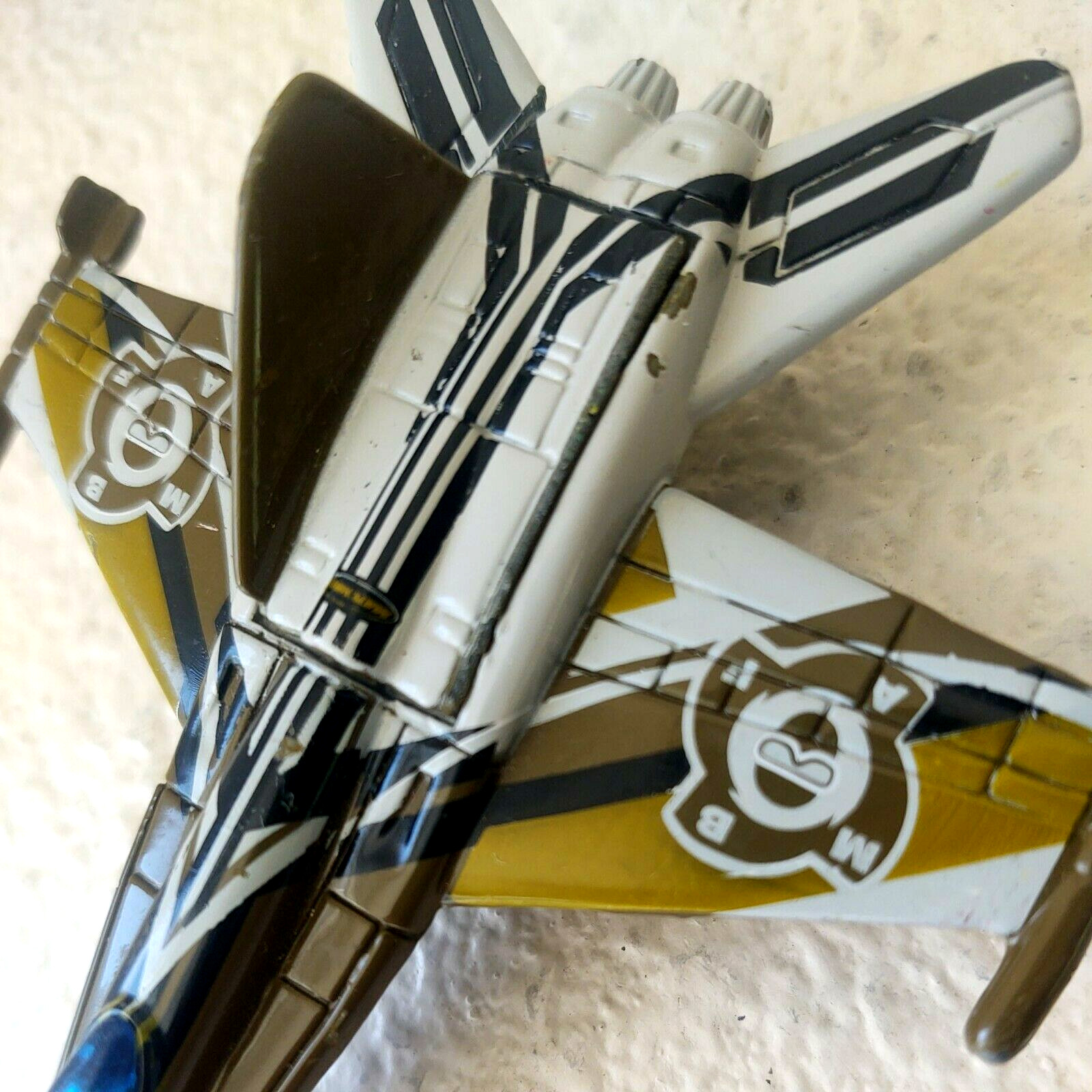 Mattel Matchbox Hero City Sky Buster 2001 Die Cast Attack Jet 68982 MISSING FIN