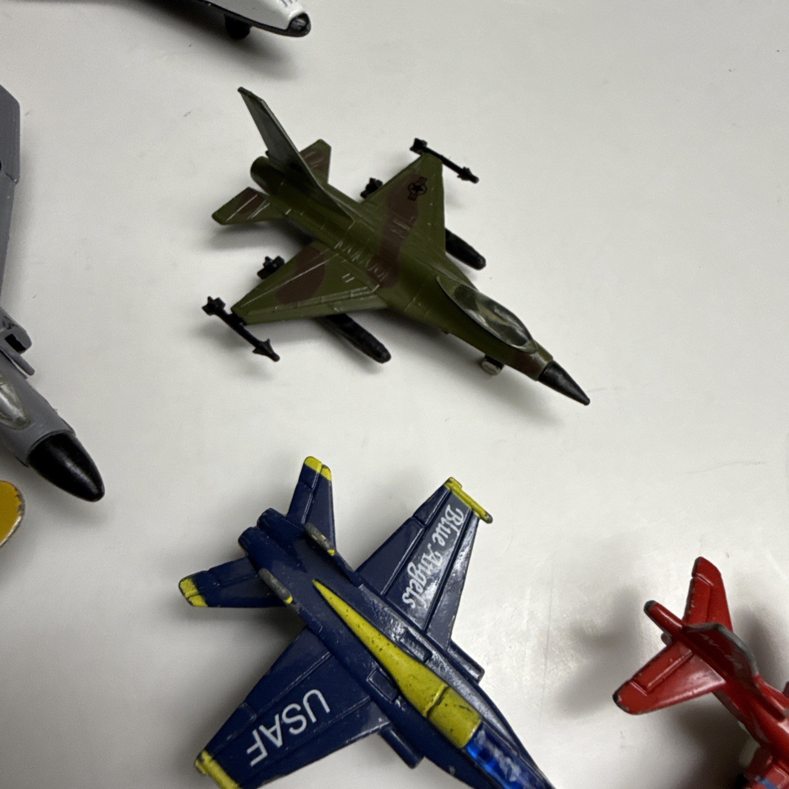 Diecast Aircraft Planes Lot Of 41 Assorted Mixed Military Airplanes Jets – As Is