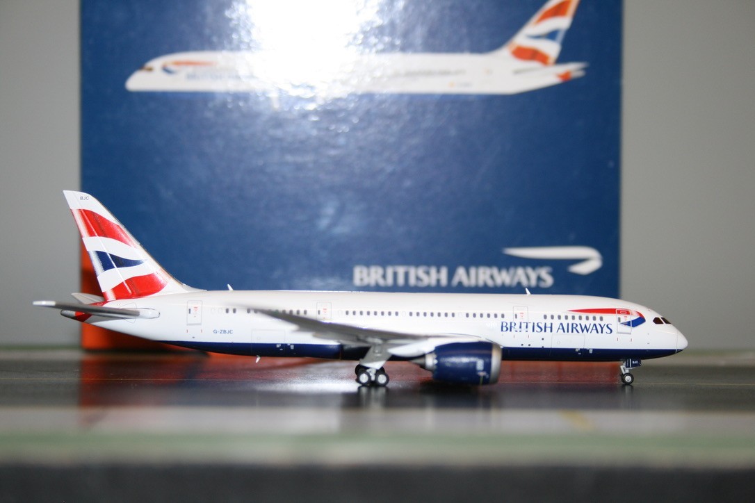 Gemini Jets 1:400 British Airways Boeing 787-8 G-ZBJC (GJBAW1505) Model Plane