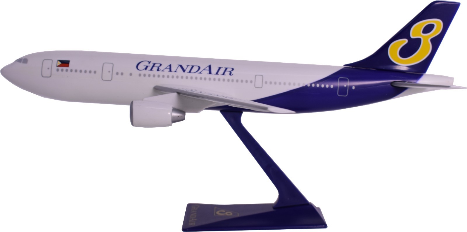 Flight Miniatures Grandair Philippines Plane A300B4 1:200 Scale Model Airplane