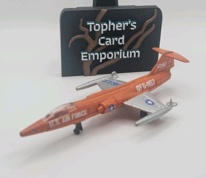 QFG-957 52957 US Air Force – Diecast Airplane – Maisto – USED