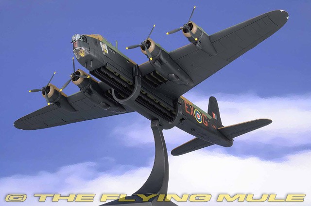 Corgi 1:72 Stirling B.Mk III RAF No.199 Sqn Gremlin Teaser