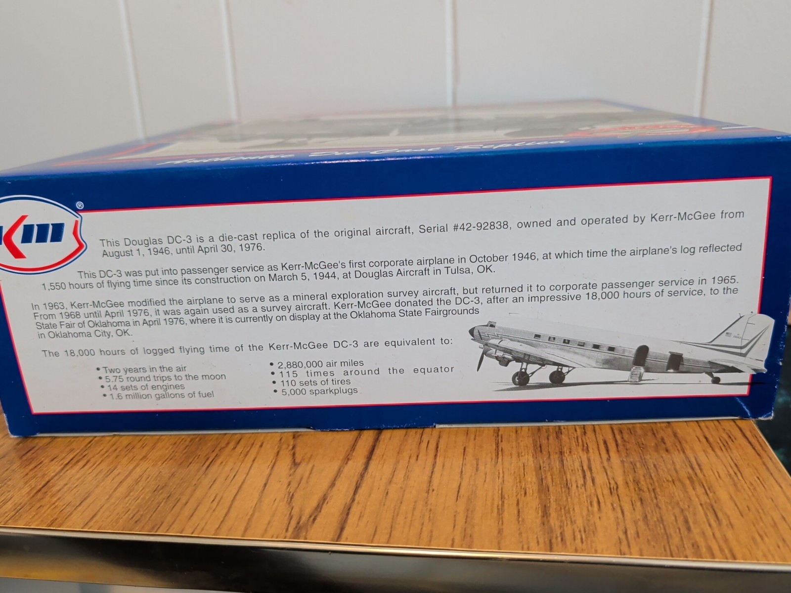 ERTL Collectibles Kerr-McGee Douglas DC-3 Die Cast Aircraft Replica 1/72 IN BOX