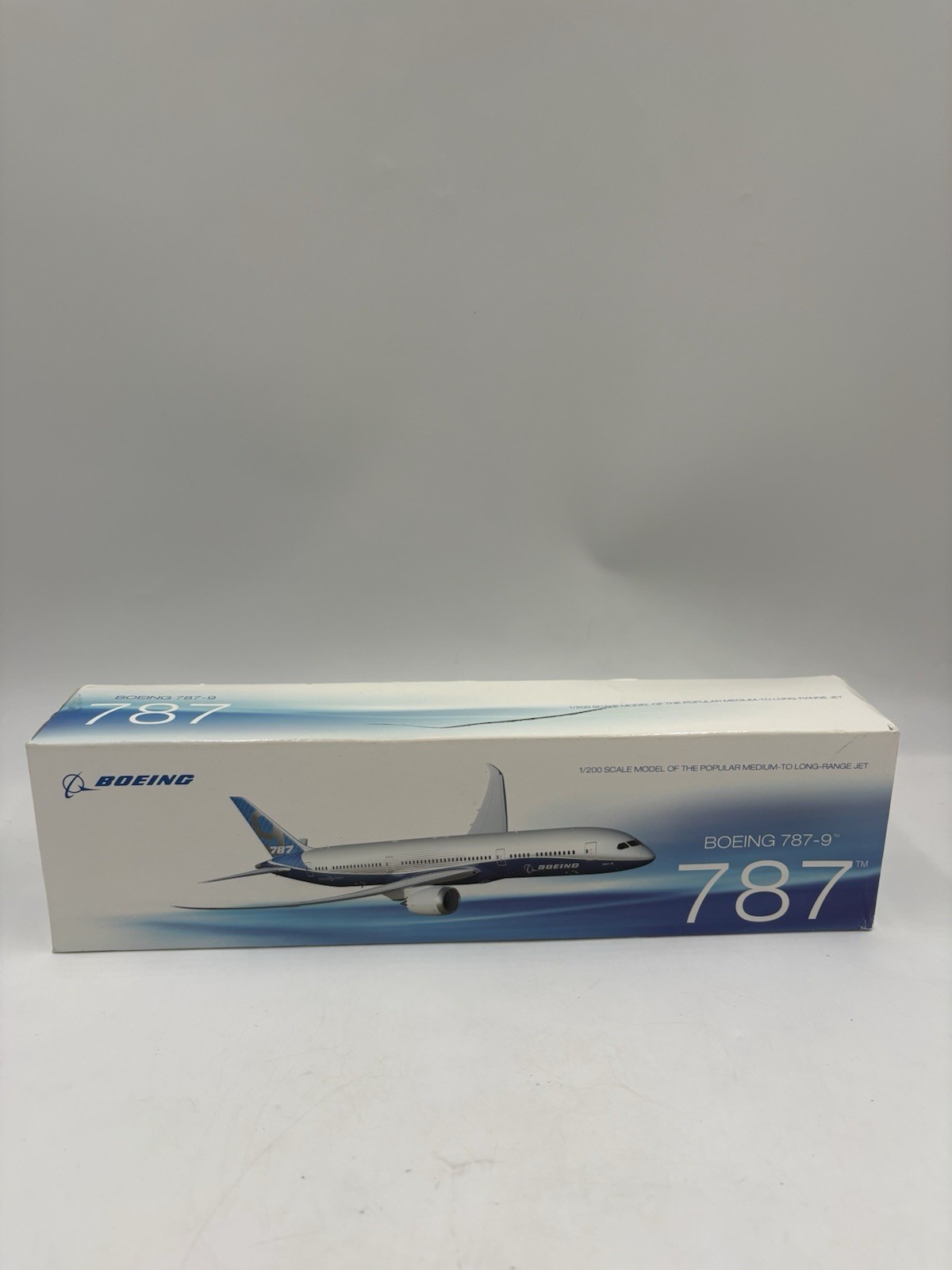 Boeing 787-9 Dreamliner 1/200 Scale Model New In Box Officially Licensed Product