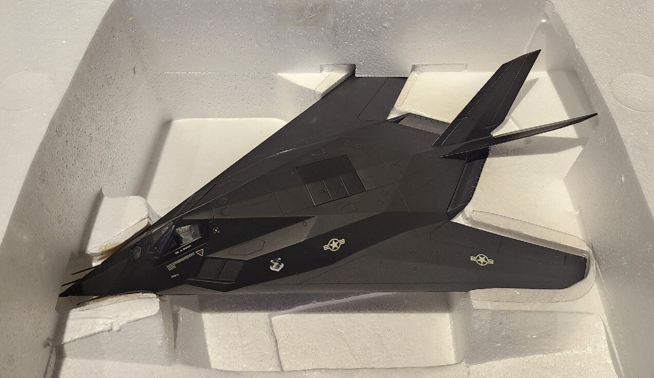 Franklin Mint Armour Collection 1:48 Scale F-117 STEALTH U.S.A.F# GULFWAR