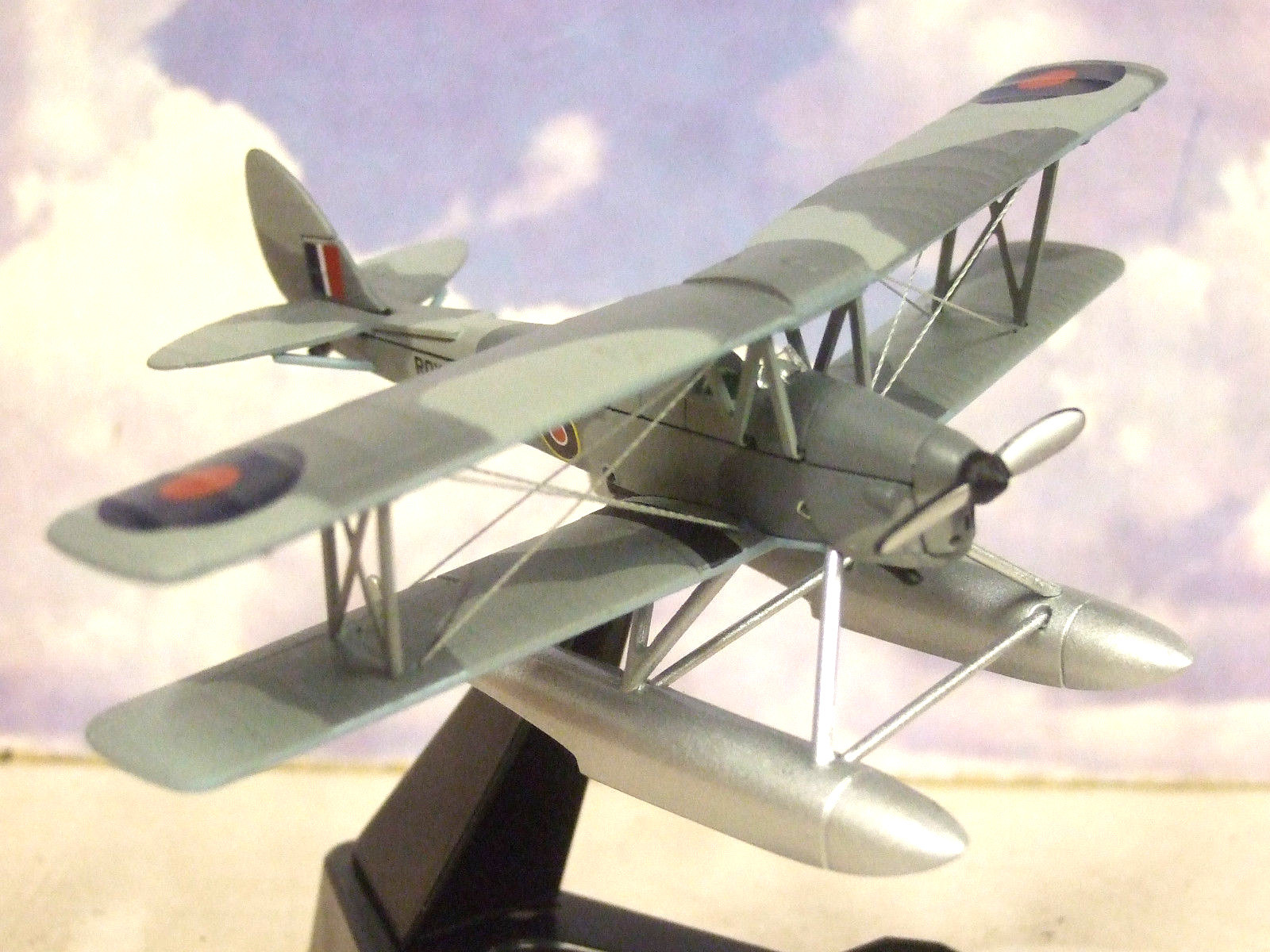 OXFORD 1/72 DH82 DE HAVILLAND TIGER MOTH FLOATPLANE ROYAL NAVY T7187 72TM009