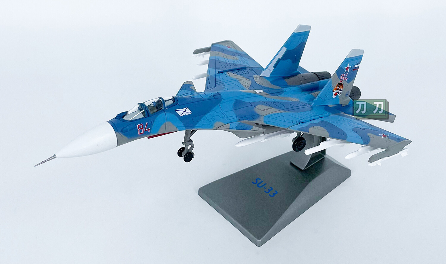 1:100 22CM AVIC SU-33 Fighter Plane Airplane Diecast Military Aircraft Model