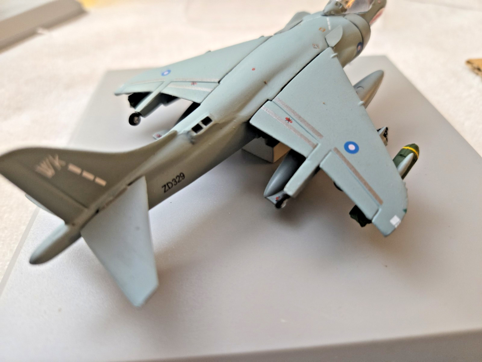 Armour collection 1:100 Harrier GR-7 Royal Air Force ART. 5094 READ