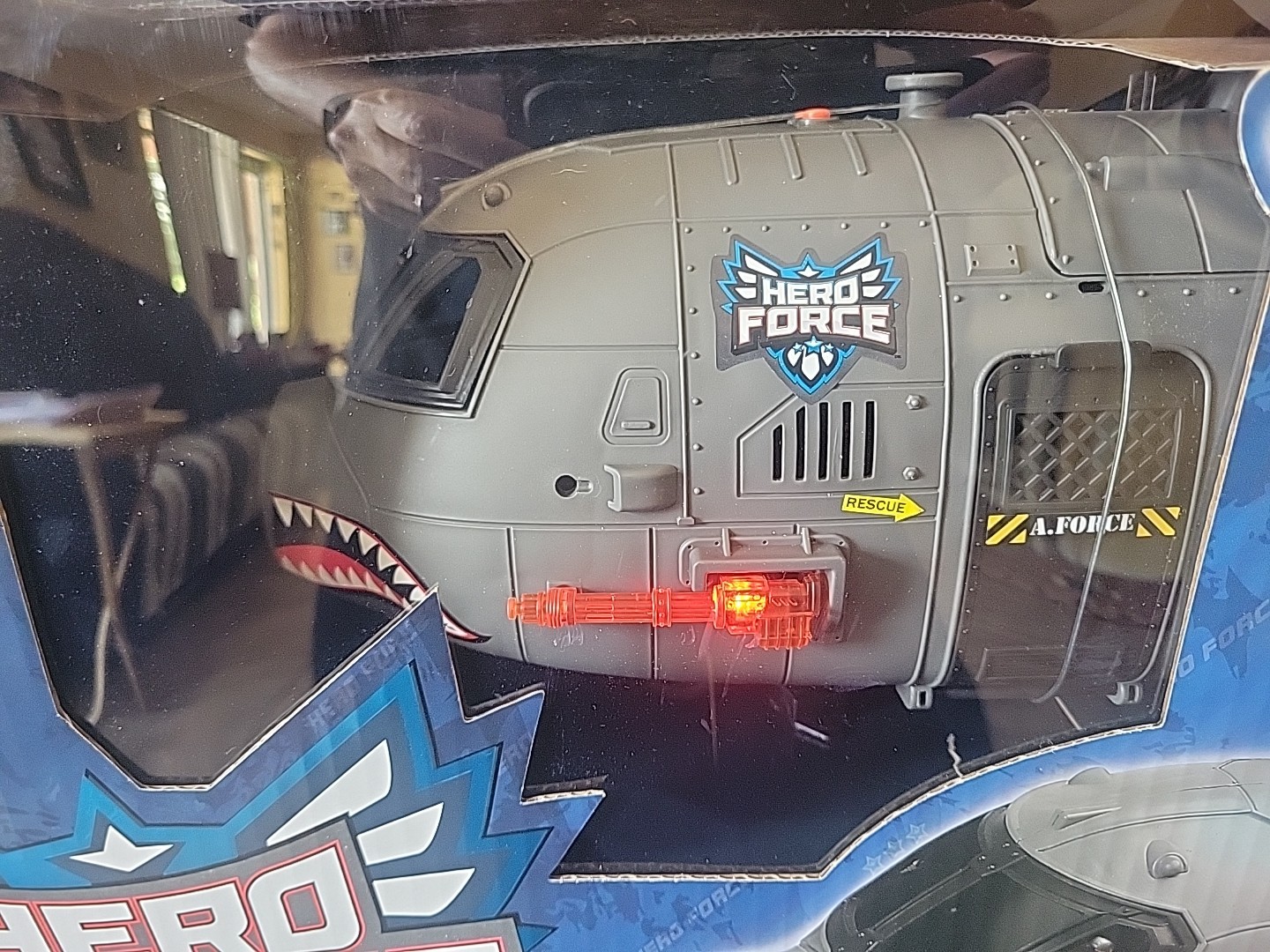 NEW 2018 Shark HERO FORCE Cargo Plane 33″ Wingspan Damaged Box PLEASE READ
