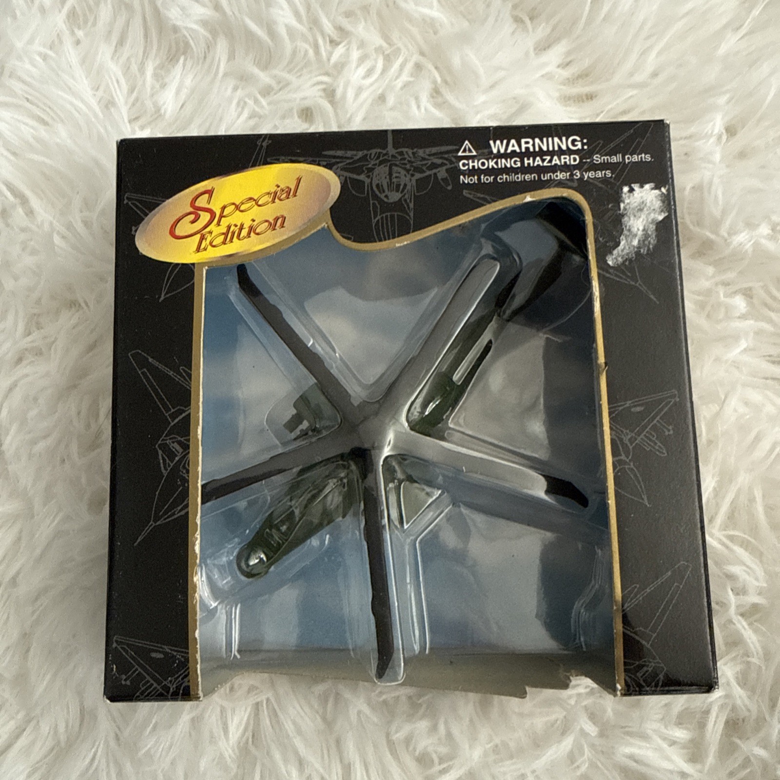 Maisto Air Force Special Edition AH-64A Apache Helicopter Collectible D34 #1