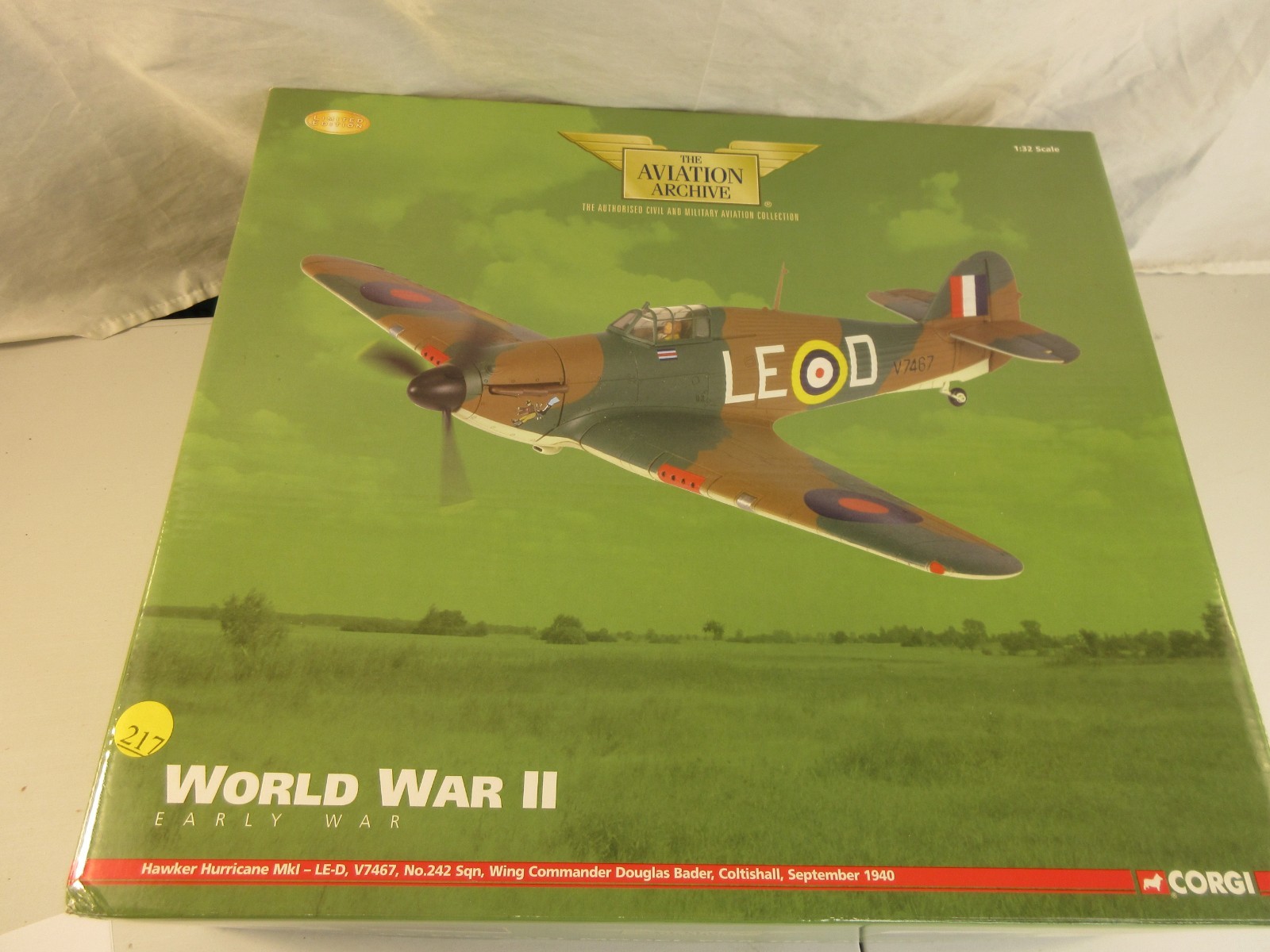 Corgi 35505 Hawker Hurricane Mkl No.242 Sqn Coltishall Douglas Bader 1:32 MIB