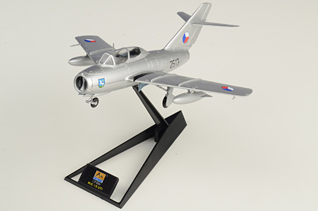 37137 Easy Model MiG-15UTI Fagot 1/72 Model Czechoslovakian Air Force