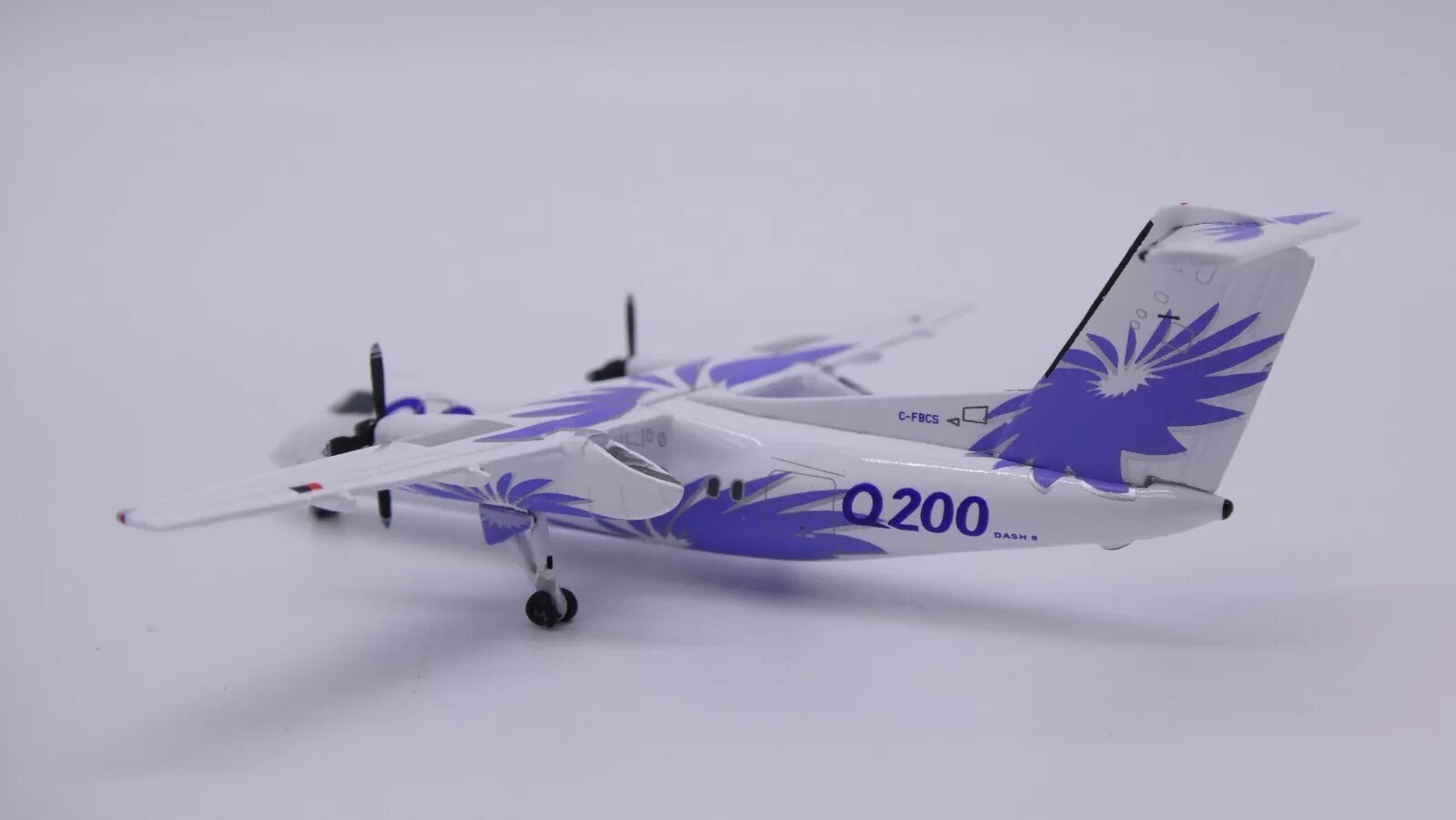 JC Wings 1/400 LH4295 House Color De Havilland Canada Bombardier Dash 8-Q200