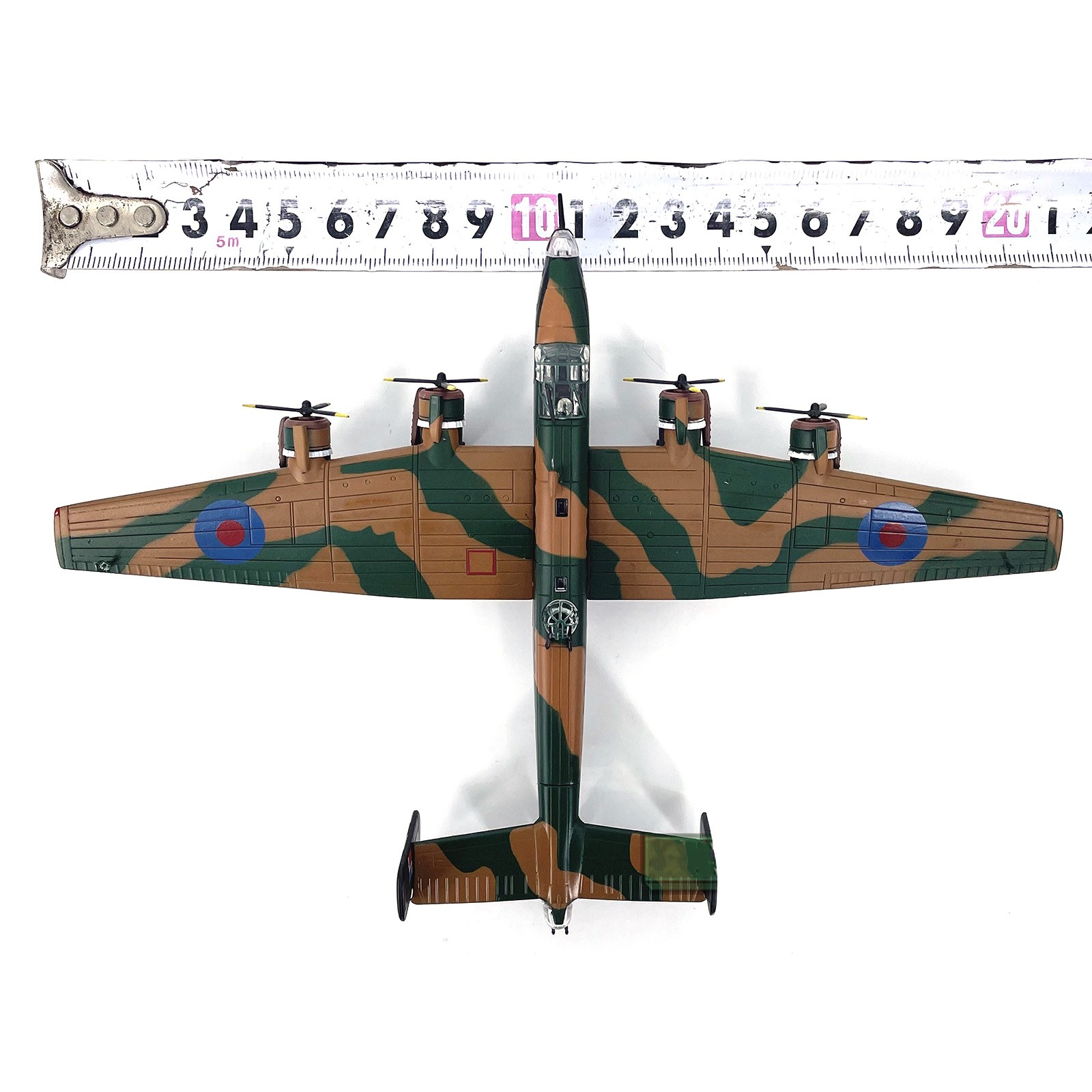 High Simulation 16cm 1/144 WWII For Handley Page Halifax B.Mk III Bomber Model